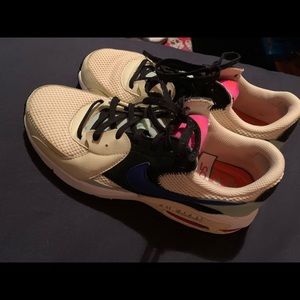 Women’s Nike air max size 9.5 great condition